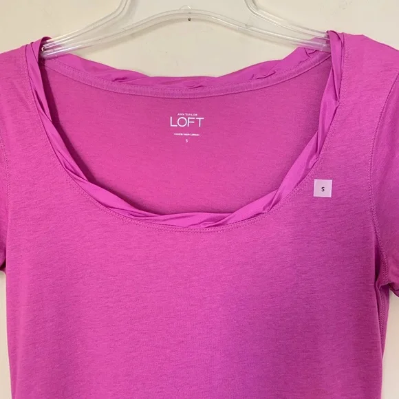 NWT Ann Taylor Loft Fuchsia Tee Shirt Size S - Picture 3 of 8